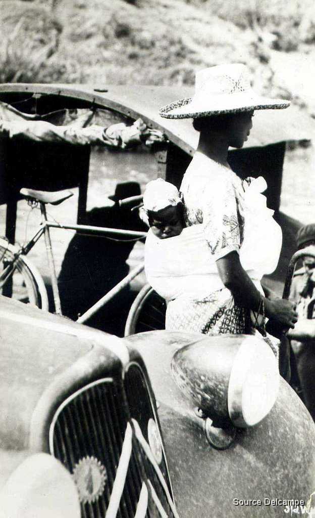 Madagascar Mere Betsimisaraka et son enfant.jpg